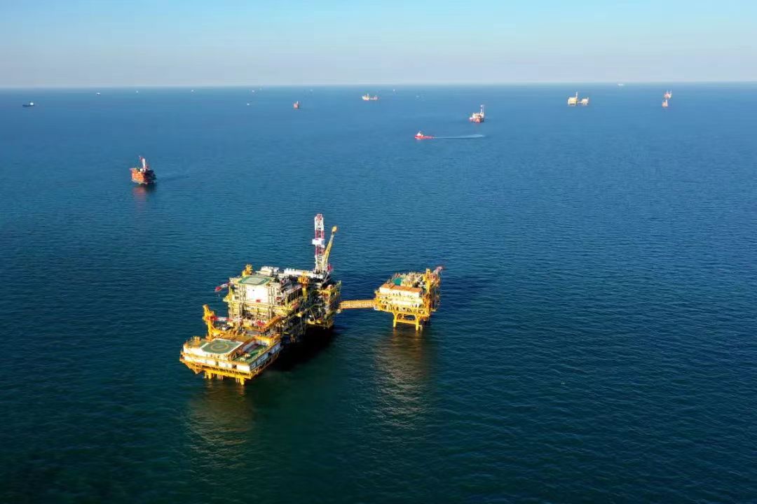 Кина започнува со дупчење на ултра-длабок нафтен бунар во басенот Тарим